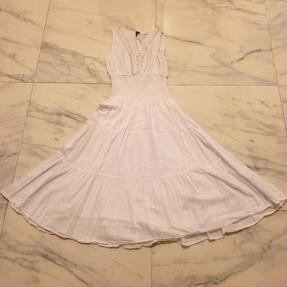 Elegant White Sleeveless Dress Small Sz.